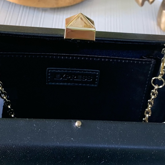 Express stud clasp clutch size - Picture 13 of 16